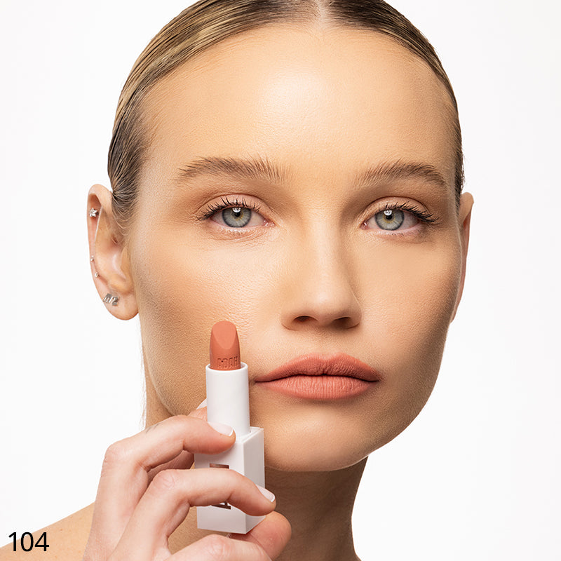שפתון לחות לאישה גוון 104 MATTE WHISPER