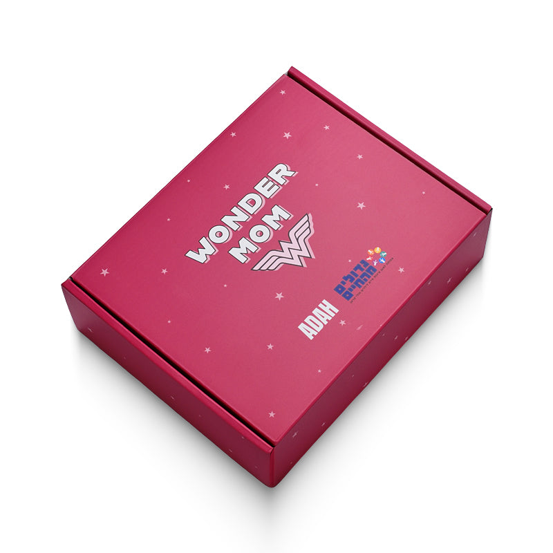 WONDER MOM KIT מארז לאימהות גיבורות עדה לזורגן ועמותת גדולים מהחיים