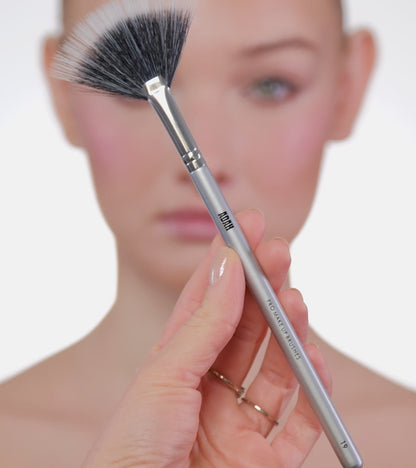 BRUSH NO 19