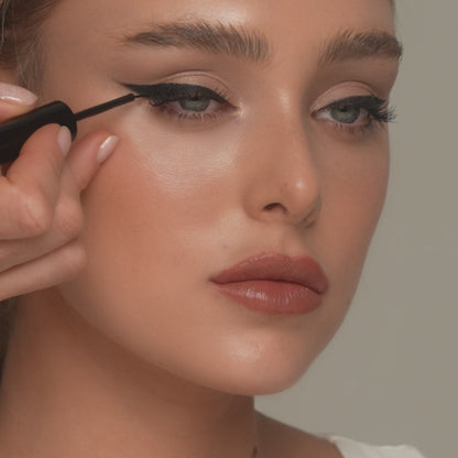 סרטון אייליינר שחור ROCK&ROLL EYELINER