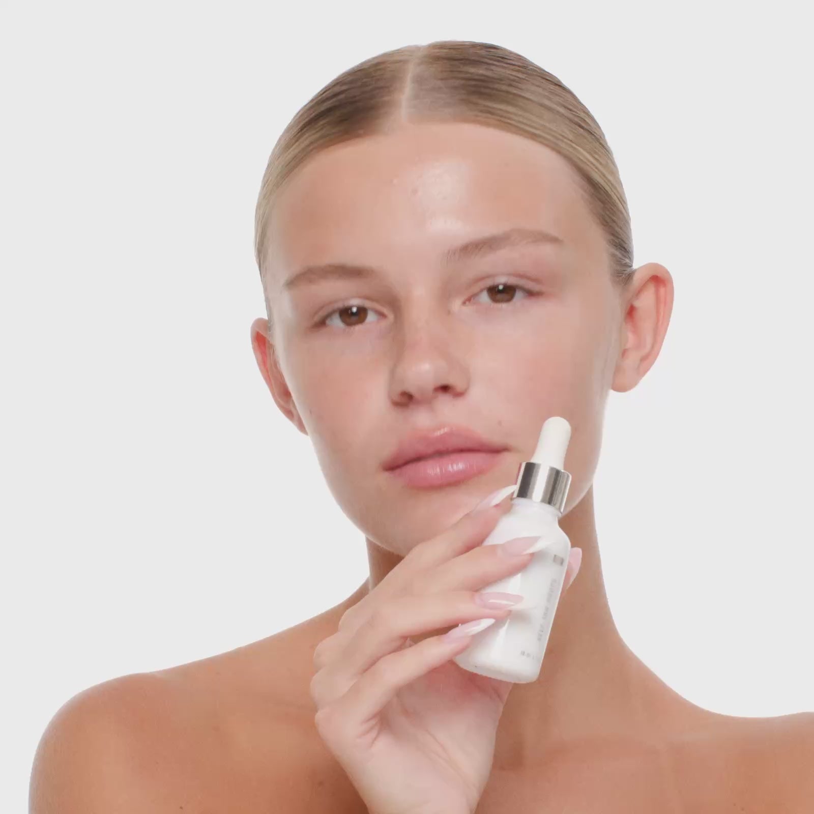 סרטון סרום שיזוף לפנים Face Tanning Serum  עדה
