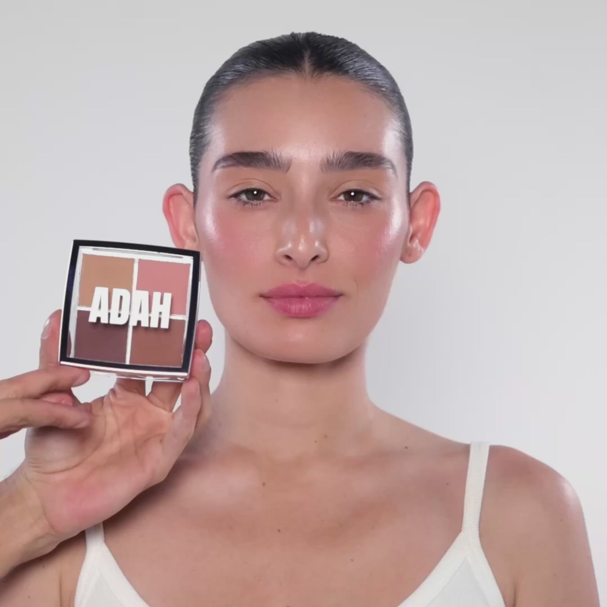 סרטון צלליות עדה FLAWLESS PALETTE 